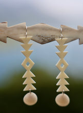 Load image into Gallery viewer, Earrings
