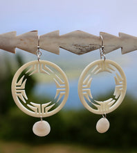 Load image into Gallery viewer, Earrings
