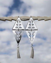 Load image into Gallery viewer, Earrings
